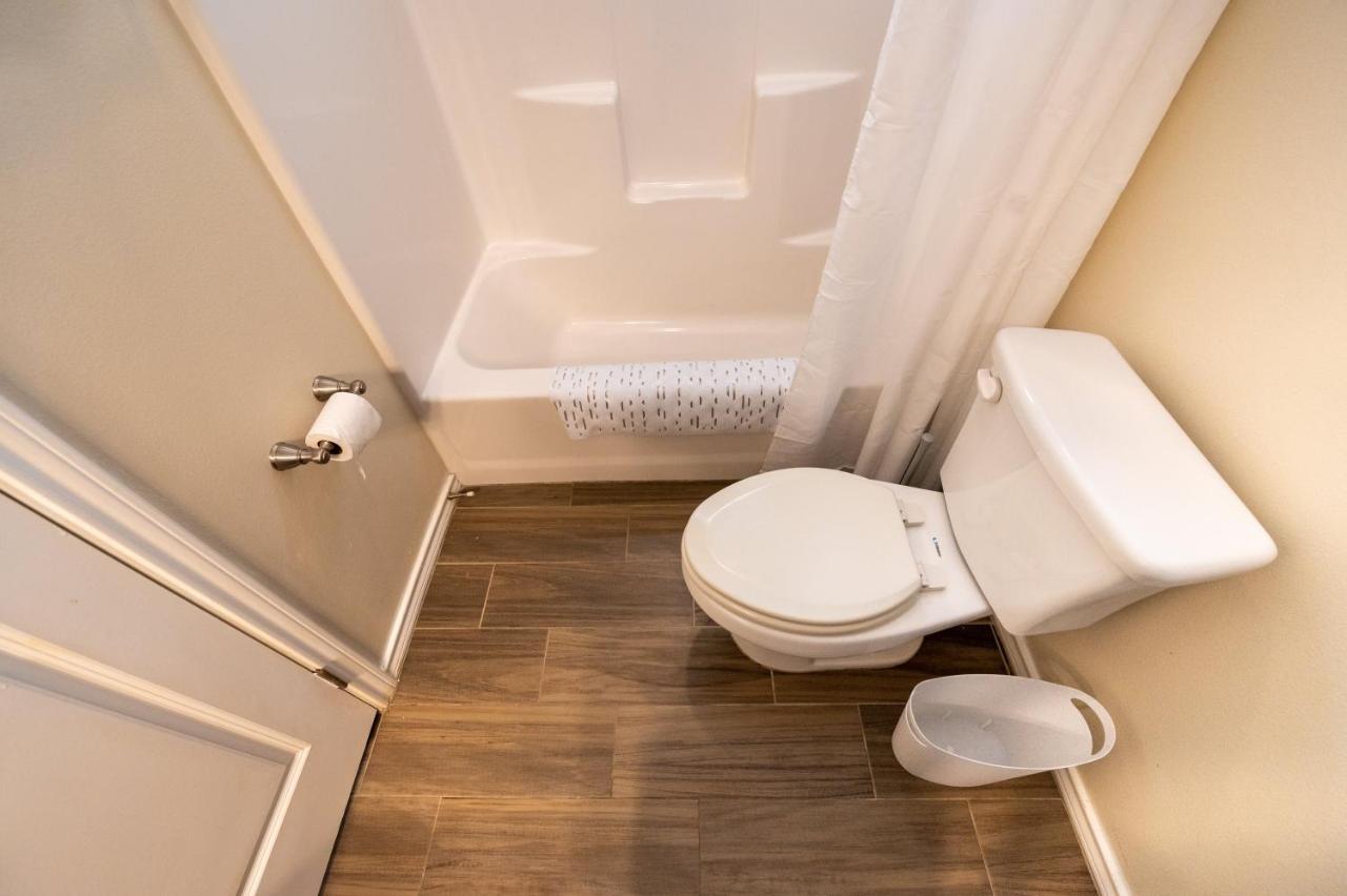 Fabulous King Size Bed In A Gated Neighborhood! Apartment Edinburg Ngoại thất bức ảnh