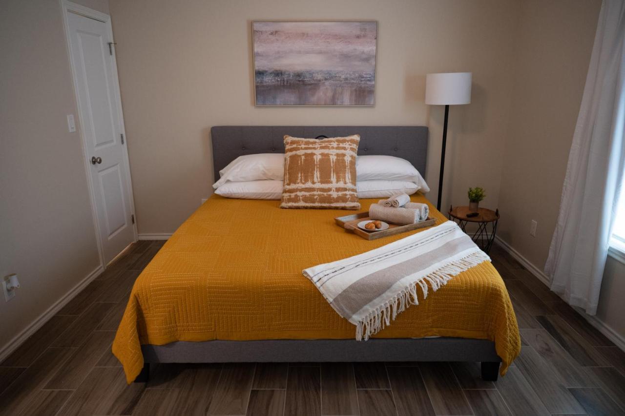 Fabulous King Size Bed In A Gated Neighborhood! Apartment Edinburg Ngoại thất bức ảnh